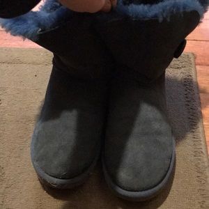 Navy blue Bailey button UGGs